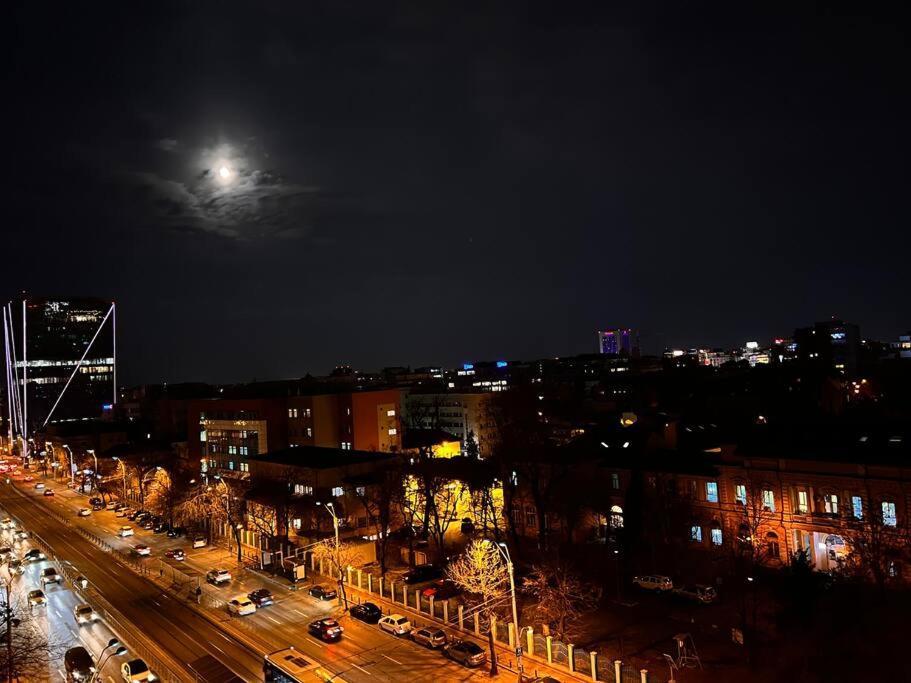 Appartement City View Studio In The Heart Of Bucarest Extérieur photo