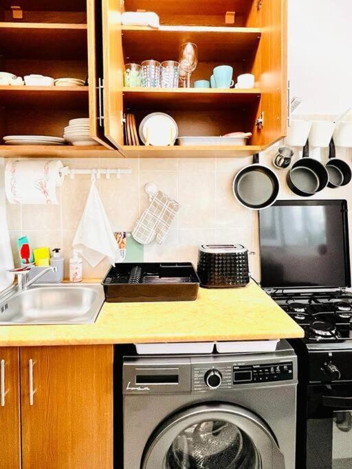 Appartement City View Studio In The Heart Of Bucarest Extérieur photo